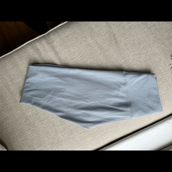 Lululemon Wunder Train High-Rise tight 28” leggings. Like new - Picture 6 of 7